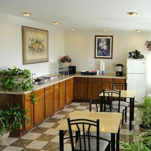 ادمون Executive Inn المطعم الصورة